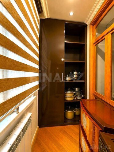 Satılır 2 otaqlı köhnə tikili 60 m², Qara Qarayev m., photo 11 from 20