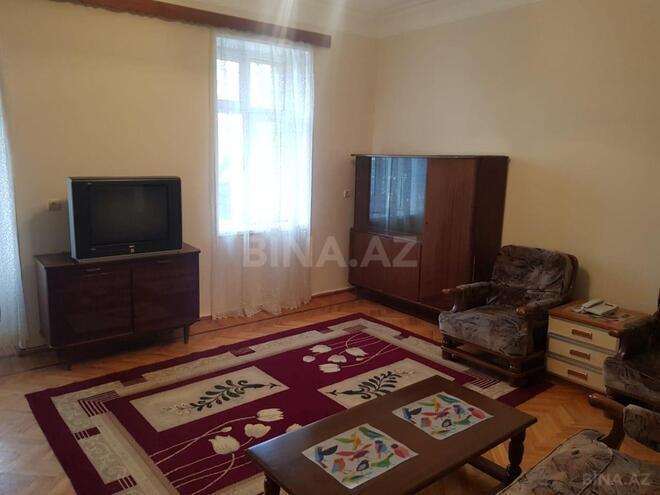 Сдаётся 3-комн. вторичка 70 м², м. Нариман Нариманов, photo 1 from 11