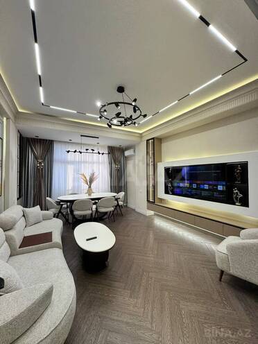 Продаётся 3-комн. новостройка 135 м², м. Низами, photo 1 from 18