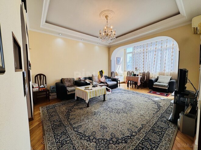 İcarəyə verilir 2 otaqlı yeni tikili 60 m², 8 Noyabr m., photo 1 from 12