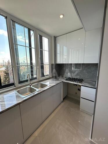 Satılır 2 otaqlı köhnə tikili 67 m², Gənclik m., photo 12 from 31