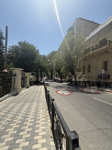 Продаётся 2-комн. вторичка 58 м², м. Ичеришехер, photo 4 from 15