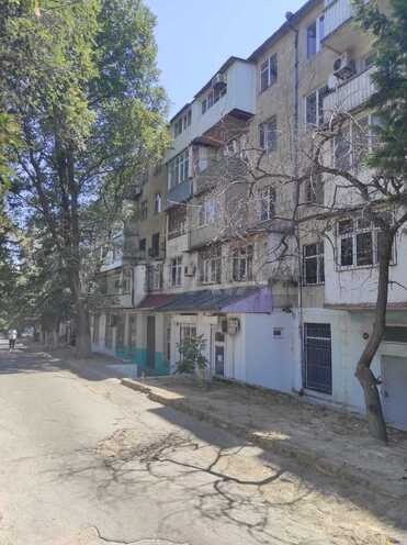 Satılır 3 otaqlı köhnə tikili 80 m², İnşaatçılar m., photo 1 from 17