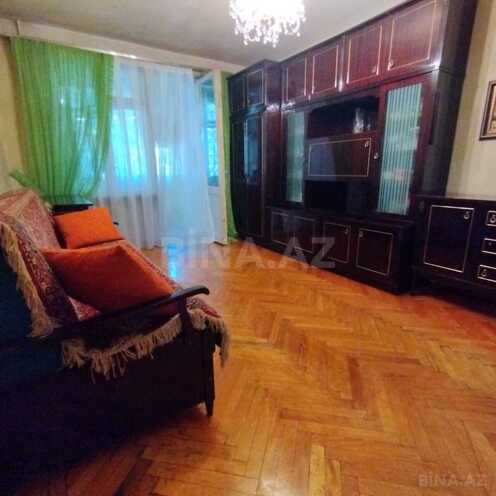 Satılır 3 otaqlı köhnə tikili 75 m², İnşaatçılar m., photo 4 from 12