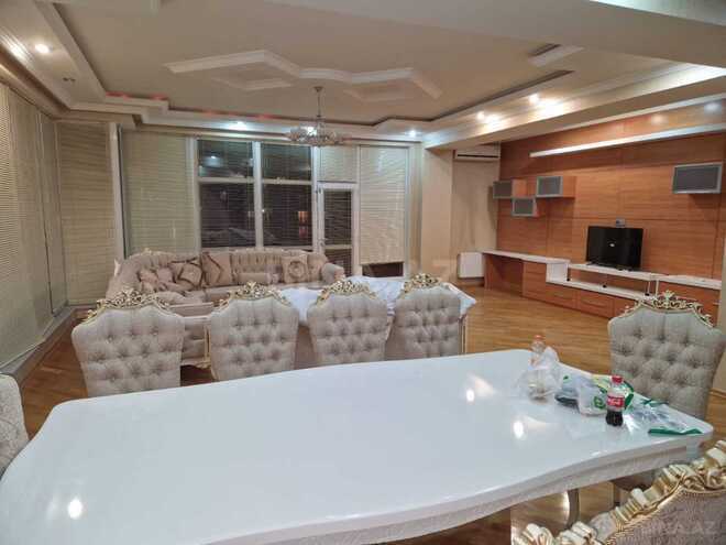 İcarəyə verilir 4 otaqlı yeni tikili 190 m², 28 May m., photo 14 from 21