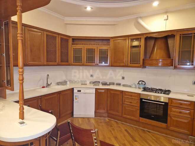 İcarəyə verilir 4 otaqlı yeni tikili 190 m², 28 May m., photo 13 from 21