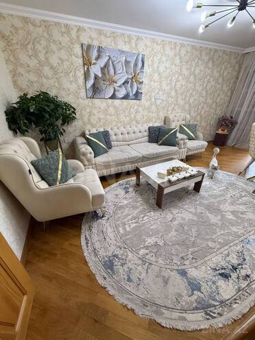 Satılır 3 otaqlı köhnə tikili 70 m², Neftçilər m., photo 3 from 12