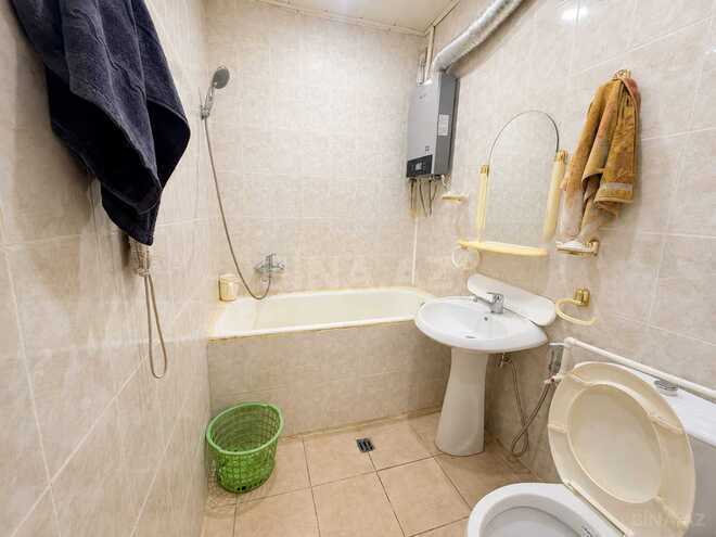 Satılır 2 otaqlı köhnə tikili 35 m², Qara Qarayev m., photo 6 from 9