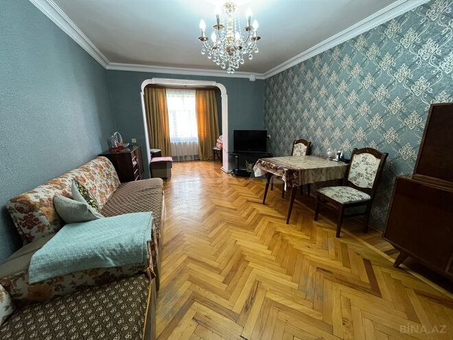 Продаётся 3-комн. вторичка 71 м², м. Элмляр Академиясы, photo 1 from 22