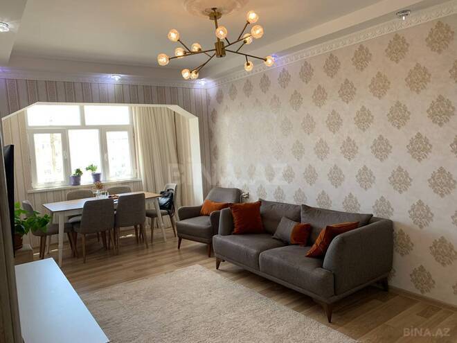 Satılır 2 otaqlı köhnə tikili 70 m², Xalqlar Dostluğu m., photo 1 from 13
