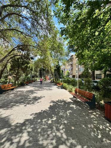 Satılır 2 otaqlı köhnə tikili 65 m², 7-ci mikrorayon q., photo 3 from 30