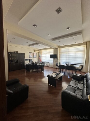 Продаётся  объект 380 м², м. Иншаатчылар, photo 1 from 13