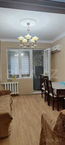 Сдаётся 3-комн. вторичка 50 м², м. Гянджлик, photo 1 from 10