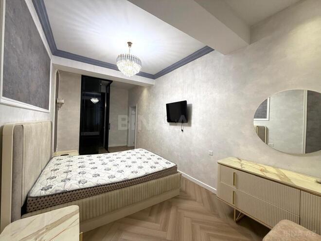 Сдаётся 2-комн. новостройка 95 м², м. Низами, photo 12 from 17