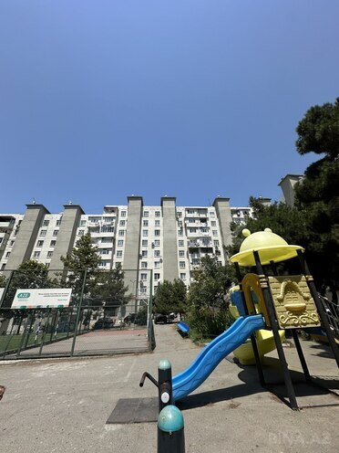 Продаётся 2-комн. вторичка 65 м², м. Ази Асланов, photo 1 from 17
