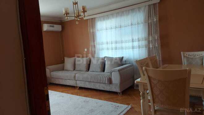 Satılır 2 otaqlı köhnə tikili 70 m², Qara Qarayev m., photo 4 from 8
