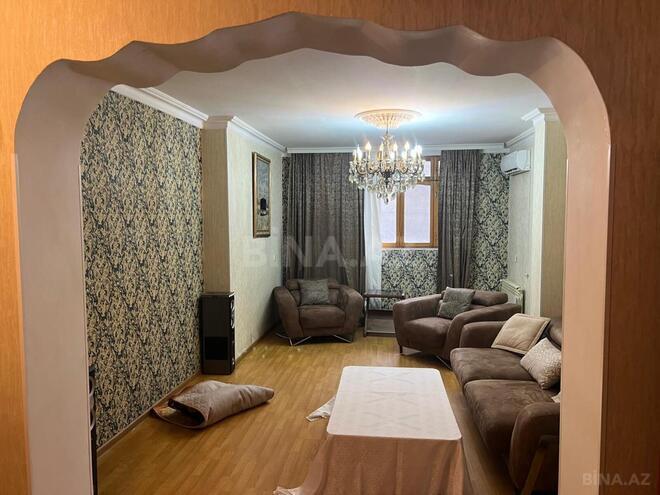 İcarəyə verilir 3 otaqlı köhnə tikili 98 m², Gənclik m., photo 1 from 8