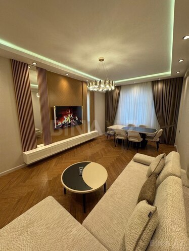 Продаётся 3-комн. новостройка 120 м², м. Элмляр Академиясы, photo 1 from 10