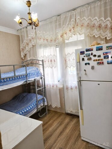 Продаётся 3-комн. вторичка 60 м², м. Ази Асланов, photo 5 from 8
