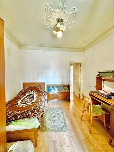 Satılır 2 otaqlı köhnə tikili 45 m², Qara Qarayev m., photo 7 from 13