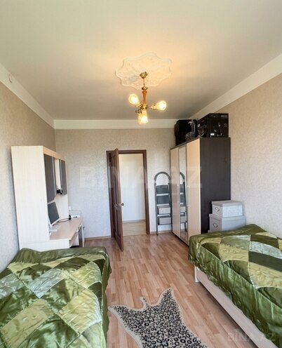 Satılır 4 otaqlı köhnə tikili 115 m², Qara Qarayev m., photo 3 from 6