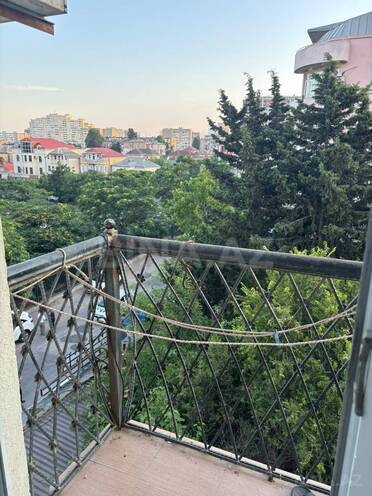 Сдаётся 3-комн. вторичка 95 м², м. Нариман Нариманов, photo 10 from 12