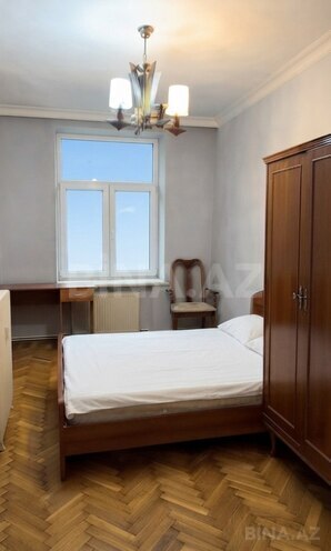Satılır 3 otaqlı köhnə tikili 84 m², Qara Qarayev m., photo 4 from 6