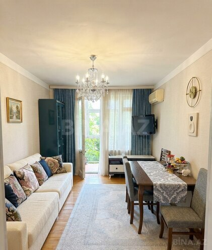 Satılır 3 otaqlı köhnə tikili 84 m², Qara Qarayev m., photo 3 from 6