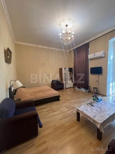 Сдаётся 2-комн. вторичка 60 м², м. Ичеришехер, photo 1 from 10