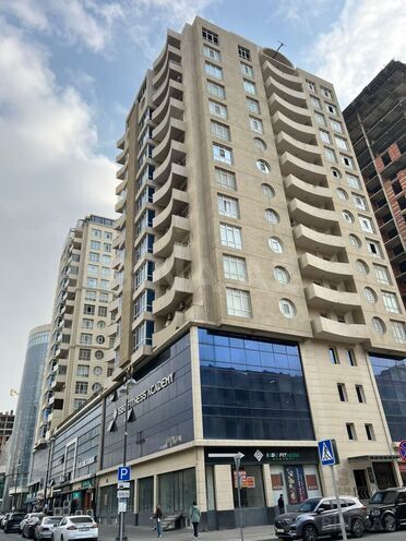 Продаётся 3-комн. новостройка 136 м², м. Шах Исмаил Хатаи, photo 1 from 9