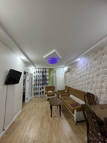 Satılır 2 otaqlı köhnə tikili 45 m², Bakıxanov q., photo 1 from 12