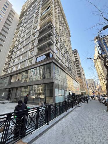 İcarəyə verilir  obyekt 1 700 m², 28 May m., photo 1 from 15