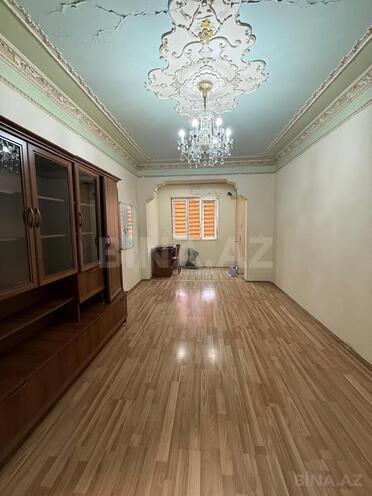 Satılır 2 otaqlı köhnə tikili 55 m², Memar Əcəmi m., photo 1 from 13