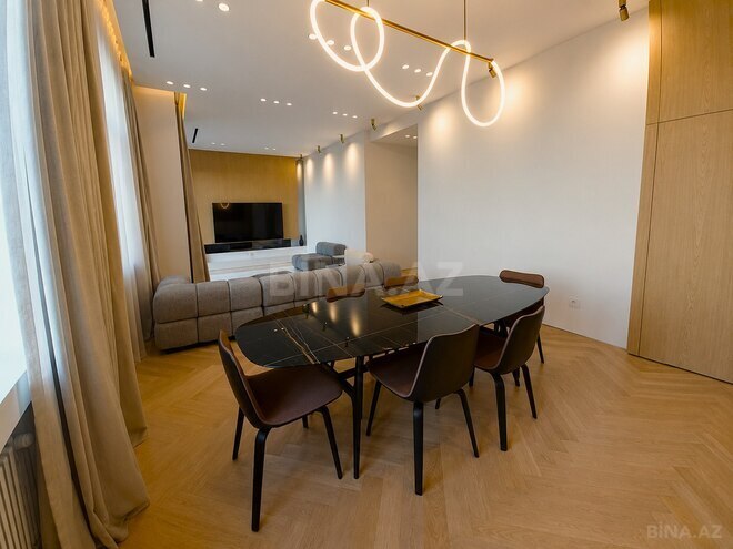 Satılır 2 otaqlı köhnə tikili 85 m², Sahil m., photo 6 from 18