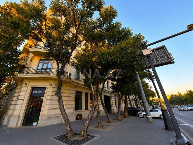Satılır 2 otaqlı köhnə tikili 85 m², Sahil m., photo 3 from 18
