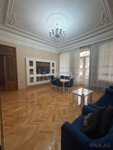 İcarəyə verilir 3 otaqlı köhnə tikili 150 m², Sahil m., photo 4 from 9