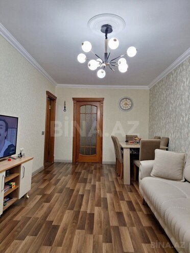 Продаётся 3-комн. вторичка 60 м², м. Нефтчиляр, photo 3 from 11