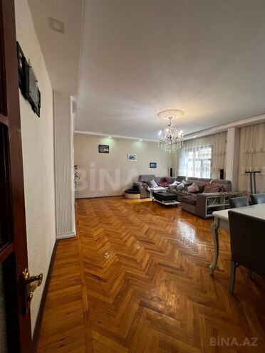 Продаётся 4-комн. вторичка 120 м², м. Иншаатчылар, photo 12 from 16