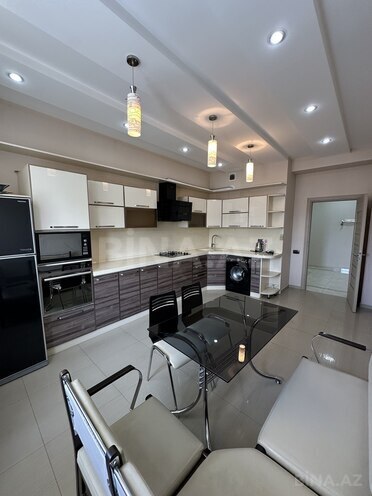 İcarəyə verilir 3 otaqlı yeni tikili 160 m², İnşaatçılar m., photo 9 from 18