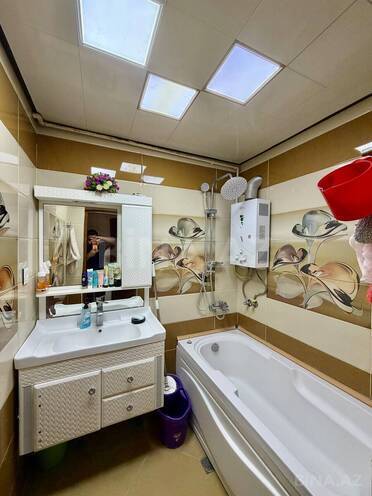 Продаётся 4-комн. вторичка 80 м², м. Нефтчиляр, photo 23 from 25