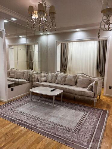 Сдаётся 3-комн. вторичка 90 м², м. Гянджлик, photo 1 from 14