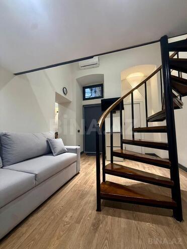 Satılır 1 otaqlı köhnə tikili 30 m², Sahil m., photo 1 from 22