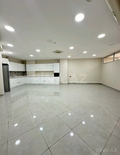 Сдаётся 9-комн. офис 476 м², м. Иншаатчылар, photo 1 from 14
