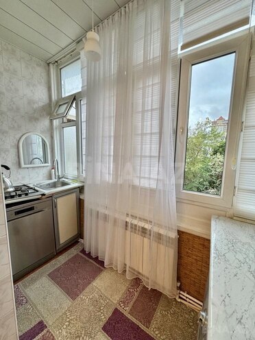 İcarəyə verilir 4 otaqlı köhnə tikili 85 m², Qara Qarayev m., photo 9 from 16