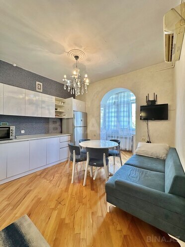 İcarəyə verilir 4 otaqlı köhnə tikili 85 m², Qara Qarayev m., photo 6 from 16