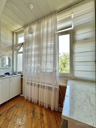 İcarəyə verilir 4 otaqlı köhnə tikili 85 m², Qara Qarayev m., photo 10 from 16