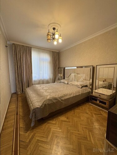 Satılır 3 otaqlı köhnə tikili 80 m², Neftçilər m., photo 1 from 9