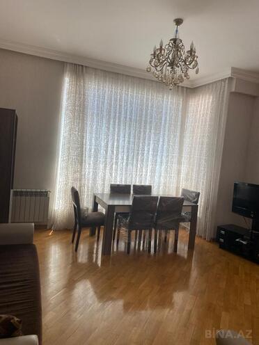 Сдаётся 3-комн. новостройка 90 м², м. Элмляр Академиясы, photo 1 from 19
