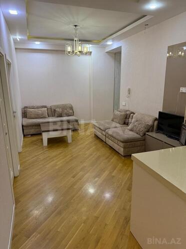 Сдаётся 3-комн. новостройка 85 м², м. Элмляр Академиясы, photo 1 from 16