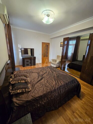 Сдаётся 3-комн. новостройка 130 м², м. 8 ноября, photo 6 from 18